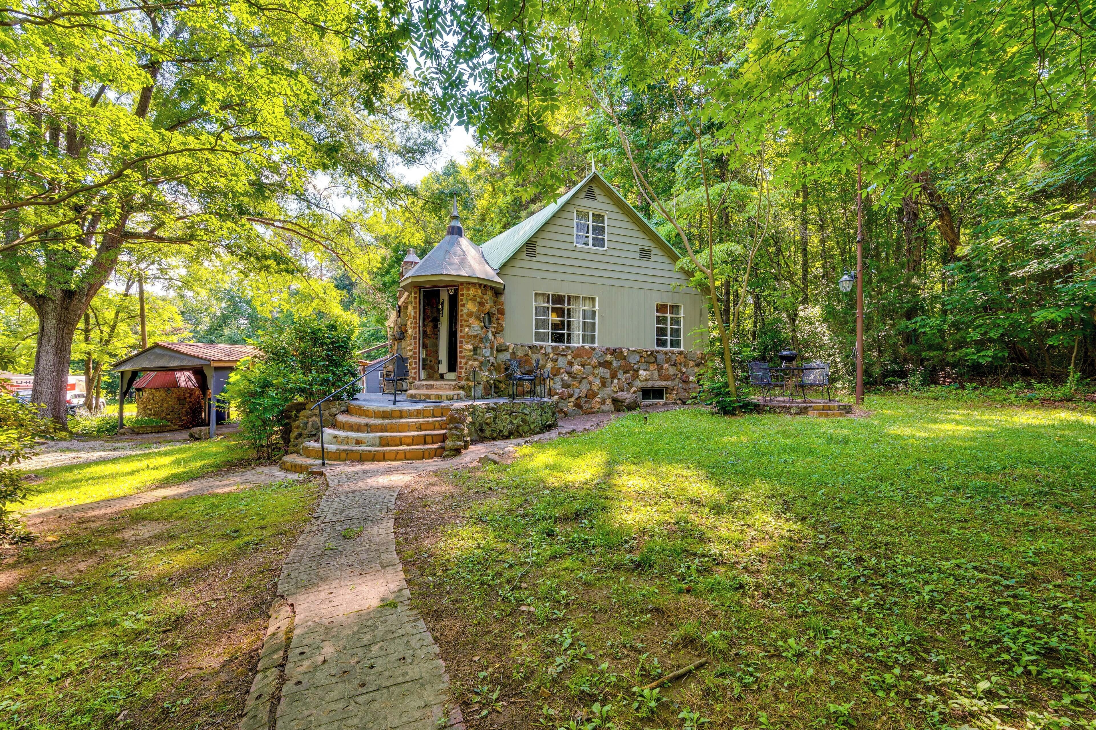 Cottage (4 Bedrooms) | Front of property