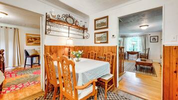 Cottage (4 Bedrooms) | Interior