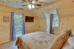 House (3 Bedrooms) | Interior - Mtn-view Gem: Flat Rock Retreat w/ Deck & Grill! (Flat Rock)