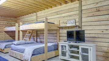 Apartment (0 Bedroom) | Interior