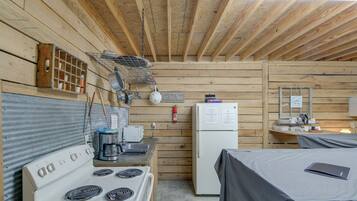 Apartment (0 Bedroom) | Interior