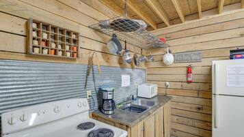 Apartment (0 Bedroom) | Interior