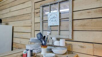 Apartment (0 Bedroom) | Interior