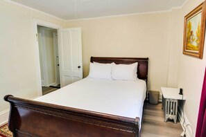 Apartment (3 Bedrooms) | Interior - Warren Vacation Rental, Walk to Warren Town Beach (Warren)