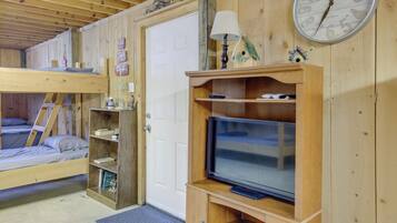 Apartment (0 Bedroom) | Interior