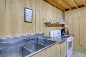 Apartment (0 Bedroom) | Interior