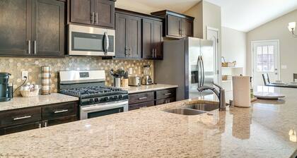 Modern El Paso Getaway w/ Patio & Backyard!