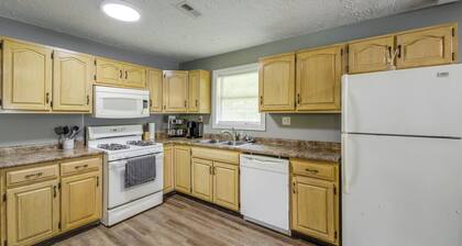 Huntsville Vacation Rental w/ Fire Pit