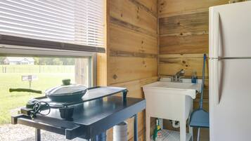 Apartment (0 Bedroom) | Interior