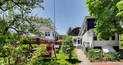 Historic Warren Vacation Rental: Walk to Beaches!