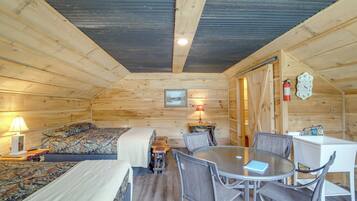 Apartment (0 Bedroom) | Interior