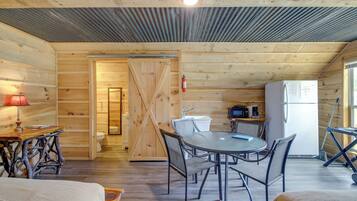 Apartment (0 Bedroom) | Interior