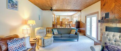 House (3 Bedrooms) | Interior