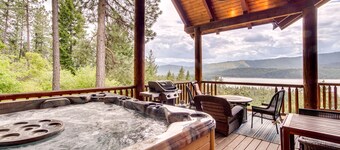 Luxury Mtn Cabin w/ Sweeping Cle Elum Lake Views!