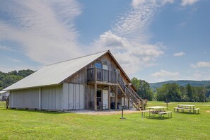 Apartment (0 Bedroom) | Interior