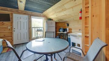 Apartment (0 Bedroom) | Interior