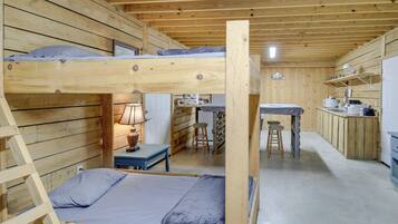 Apartment (0 Bedroom) | Interior