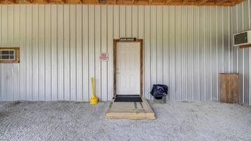 Apartment (0 Bedroom) | Interior