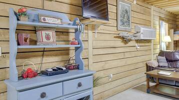 Apartment (0 Bedroom) | Interior