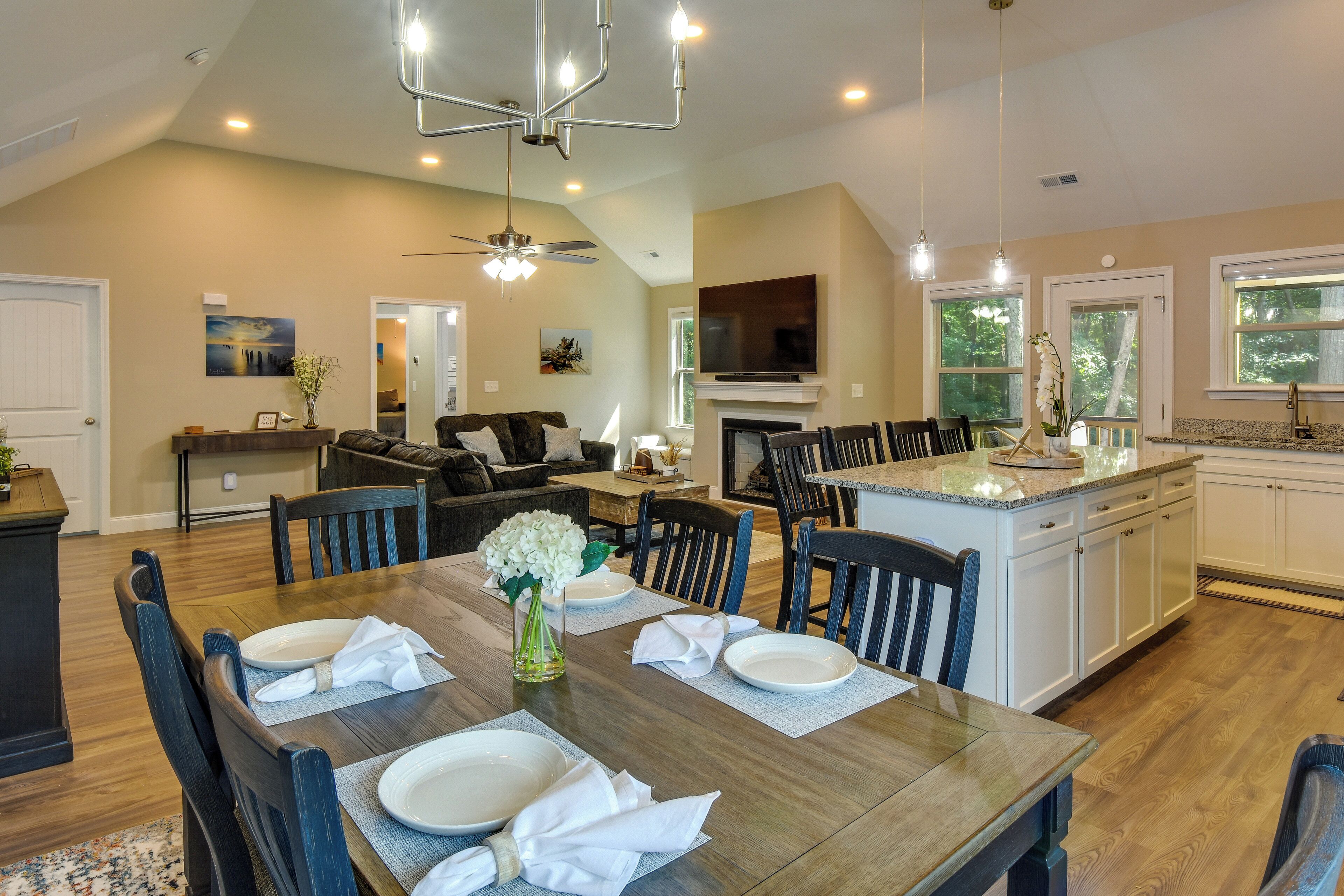 House (3 Bedrooms) | Interior