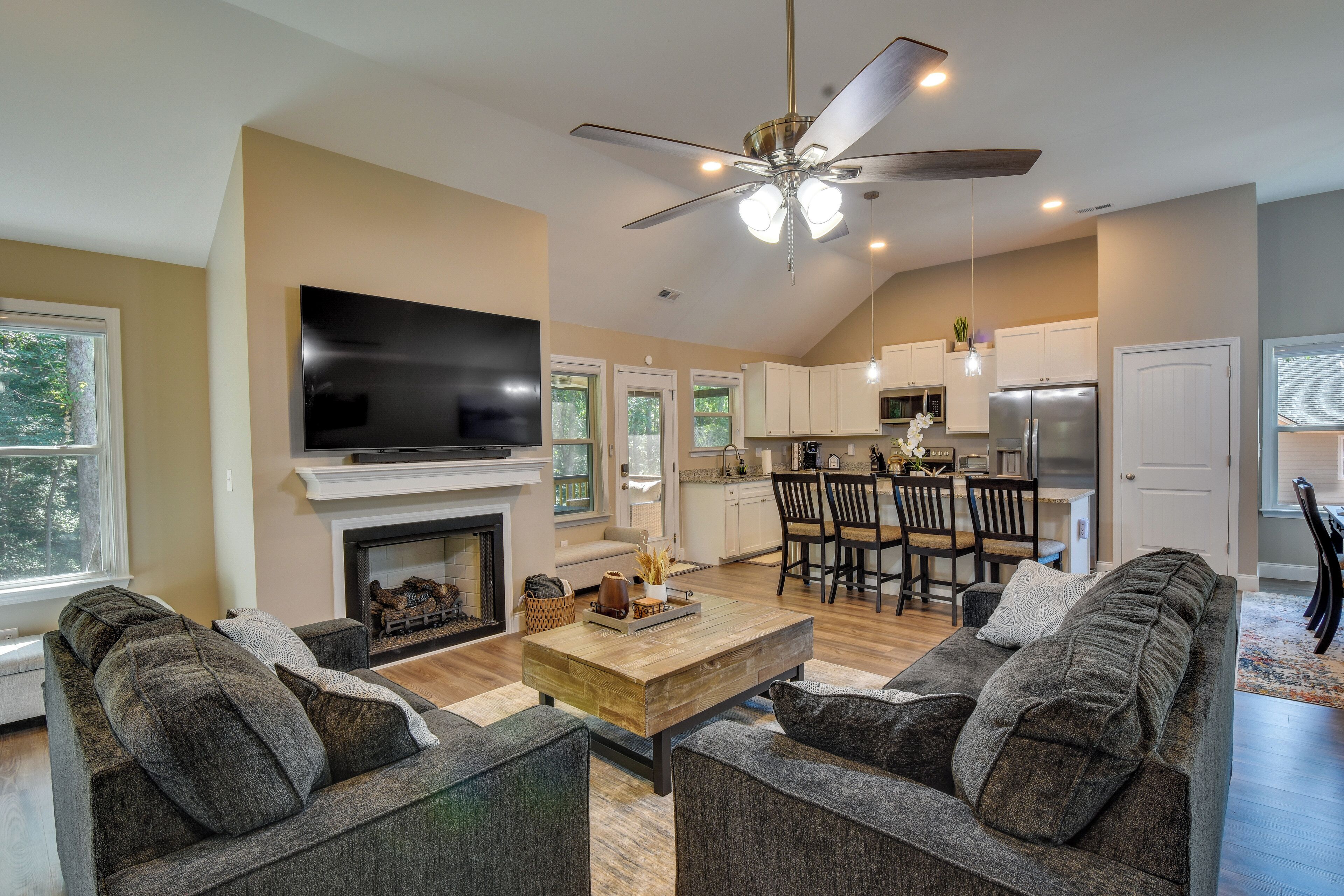 House (3 Bedrooms) | Front of property
