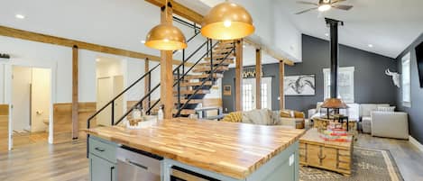 House (3 Bedrooms) | Interior