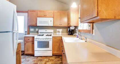 Pet-friendly Wisconsin Cabin on Lake w/ Fire Pit!
