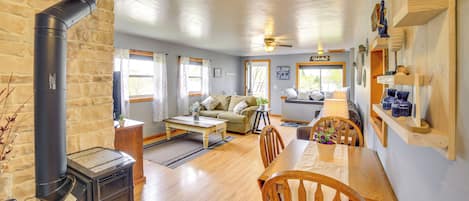House (3 Bedrooms) | Interior