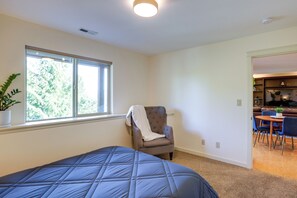 Interior - Modern Bellingham Retreat Near Galbraith Mountain! (Bellingham)