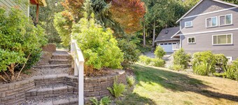 Modern Bellingham Retreat Near Galbraith Mountain!