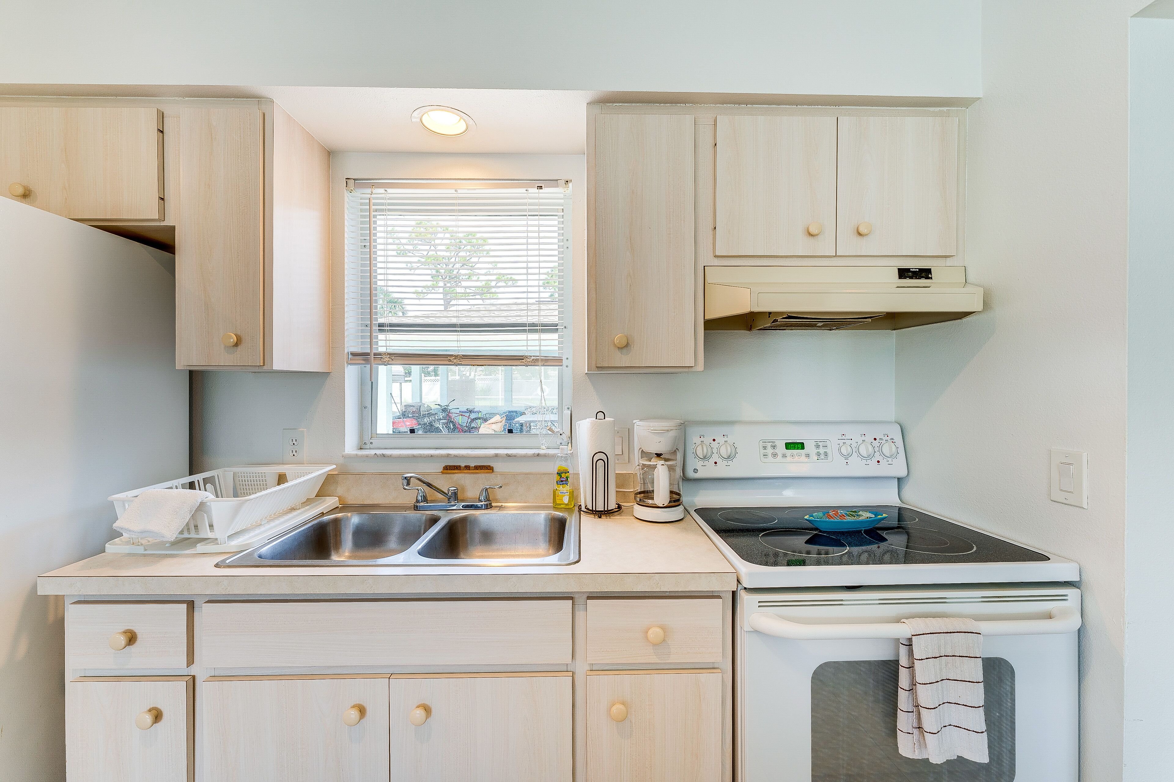 微波爐、烤箱、爐台、鍋具/餐盤/廚房用品