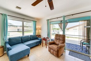 TV, ping pong, books - Englewood Escape Near Beaches: Pets Welcome! (Englewood)