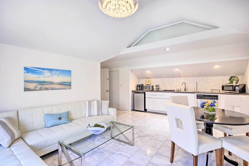 Elegant Connecticut Home: Fireplaces, Pet Friendly