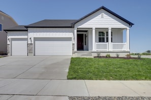 House (3 Bedrooms) | Interior - Modern Lake Point Home - 1 Mi to Great Salt Lake! (Tooele)