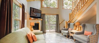 Lakefront Wisconsin Cabin: Dock, Walk to Beach!