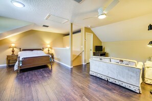 Interior - Crestview Vacation Rental: Day Trip to Destin! (Crestview)