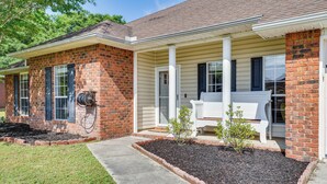 Interior - Crestview Vacation Rental: Day Trip to Destin! (Crestview)