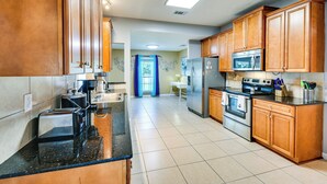 House (5 Bedrooms) | Interior - Crestview Vacation Rental: Day Trip to Destin! (Crestview)