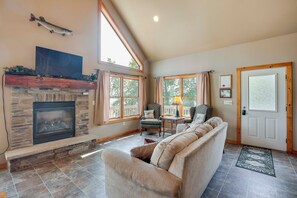 House (2 Bedrooms) | Interior