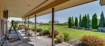 West Richland Home w/ Vineyard & Mountain Views!