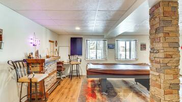 House (5 Bedrooms) | Interior