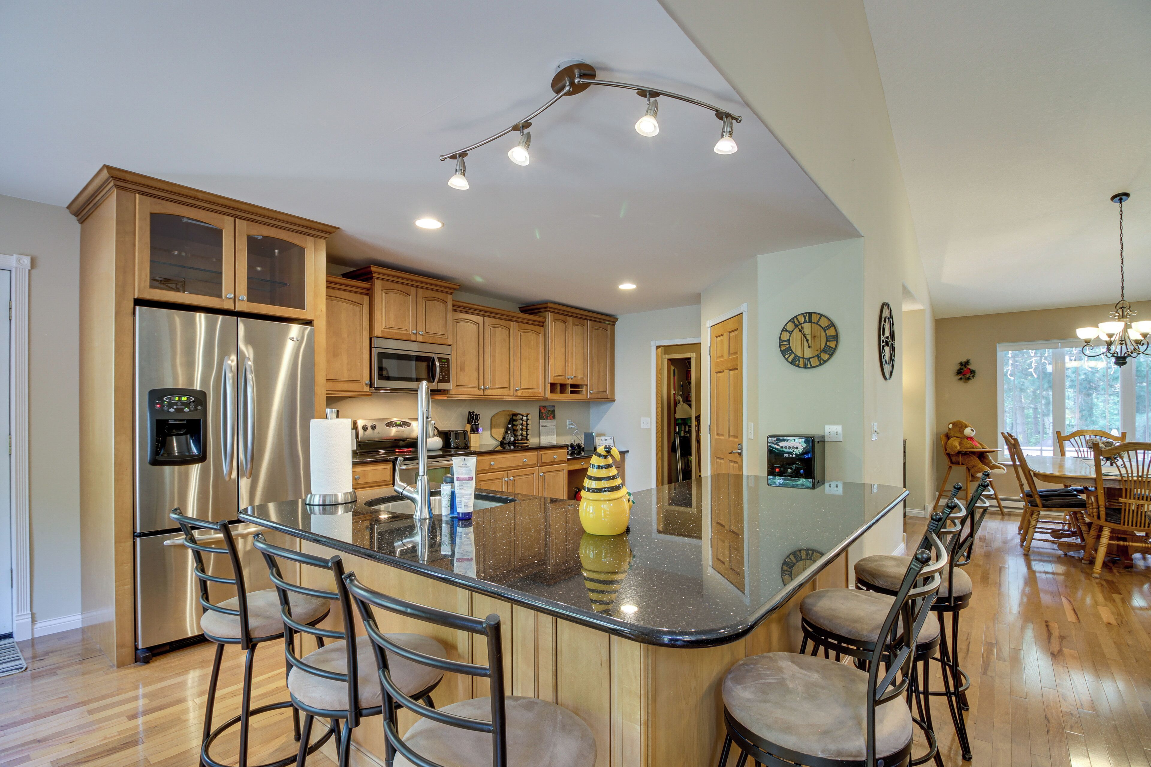 المنشأة من الداخل