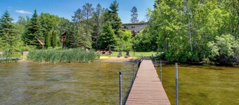 Private Dock: Lakefront Family Home in Outing