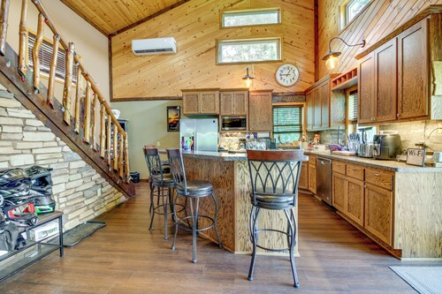 Private Dock: Lakefront Family Home in Outing