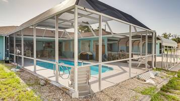 Kolam renang outdoor