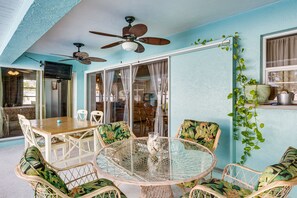 Outdoor dining - Pet-friendly Englewood Getaway Near Ocean! (Englewood)