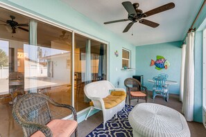 Outdoor dining - Pet-friendly Englewood Getaway Near Ocean! (Englewood)