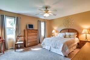 公寓 (2 Bedrooms) | 2 間睡房、書桌、手提電腦工作空間、熨斗/熨衫板