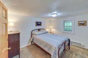 Interior - 1 Mi to Lake Superior: Cottage w/ Sauna & Rec Room (Calumet)