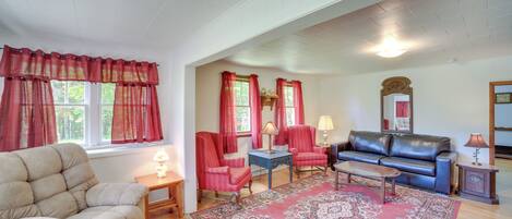 Cottage (5 Bedrooms) | Front of property